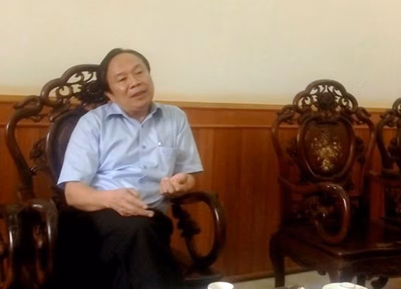 Ông Đặng Phương Bắc, Giám đốc Sở GD&amp;ĐT tỉnh Thái Bình trong buổi làm việc với phóng viên, hứa sẽ sớm xử lý và báo cáo. Tuy nhiên đến nay sự việc vẫn dậm chân tại chỗ (ảnh MC)
