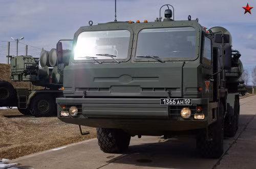 Hệ thống tên lửa phòng không S-400 do Nga chế tạo Hệ thống tên lửa phòng không S-400 do Nga chế tạo