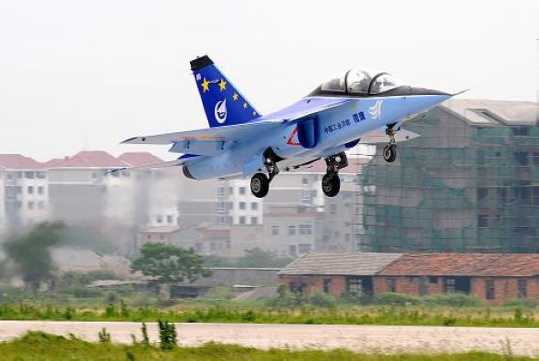Máy bay huấn luyện L-15 Trung Quốc