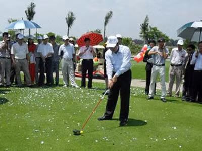 Xét cho đến cùng việc cấm lãnh đạo chơi golf cũng là thể hiện sự "đột phá" vì ích nước, lợi dân,