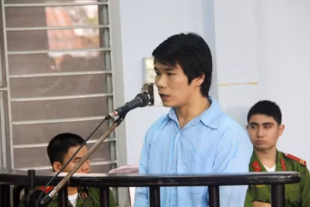 Lĩnh trong phiên xử sơ thẩm. Lĩnh trong phiên xử sơ thẩm.