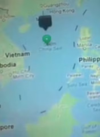 Khi zoom ứng dụng Wechat hiện rõ đường lưỡi bò. Ảnh: Cao Thai Son