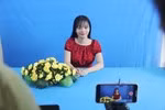 Dù học sinh được nghỉ học nhưng hầu như ngày nào các cô giáo cũng phải có mặt ở trường để soạn bài giảng online.