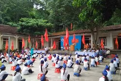 “Bố lỡ rồi, con yên tâm học hành, bố sẽ cố gắng về với con, với gia đình!” ảnh 2