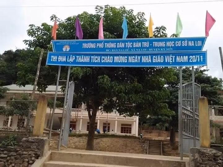 Muốn nghỉ hè, giáo viên phải nộp tiền, chuyện lạ ở Kỳ Sơn