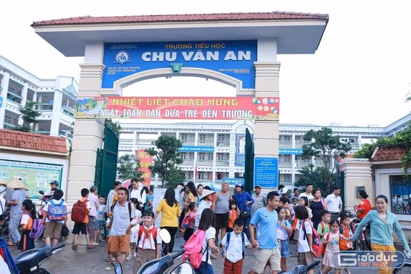 Tại sao phụ huynh một số nơi hoang mang trước bữa ăn học đường? ảnh 1