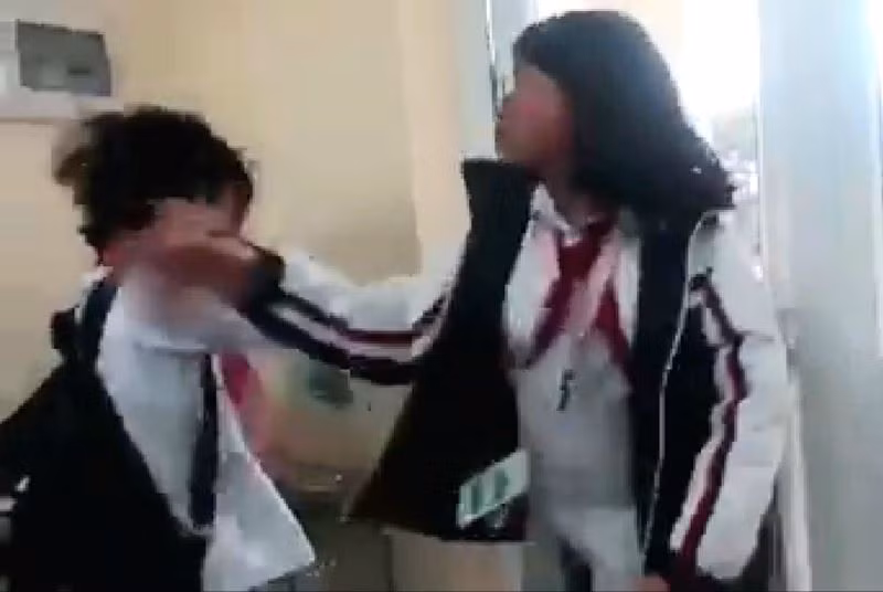 Con trẻ vô cảm là thừa hưởng từ nhiều người lớn