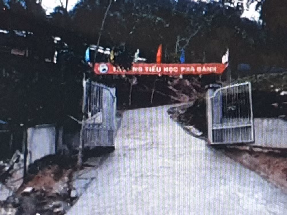 “Bố lỡ rồi, con yên tâm học hành, bố sẽ cố gắng về với con, với gia đình!” ảnh 3