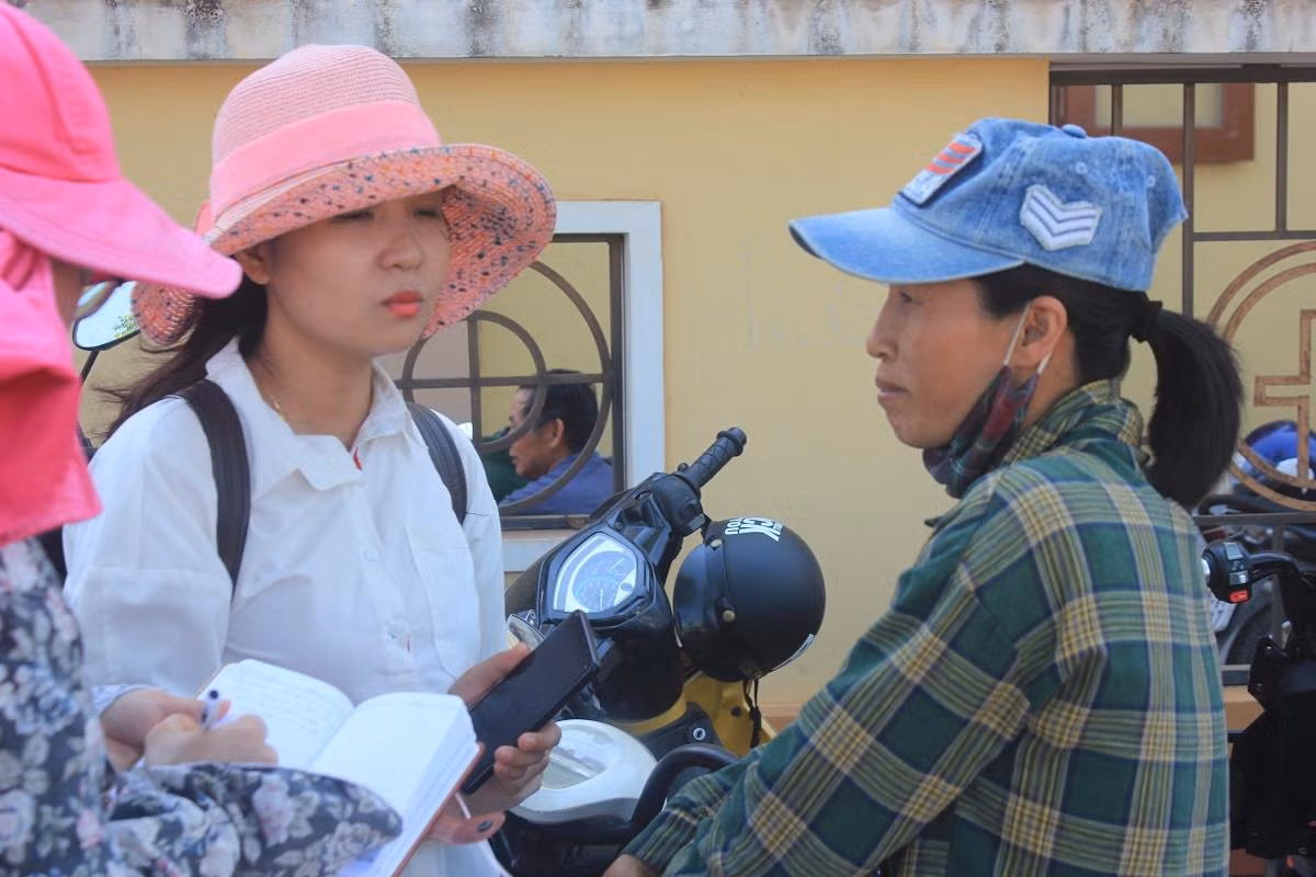 Việc phải thi lại môn Ngữ văn đã kiến nhiều thí sinh mệt mỏi, bơ phờ.