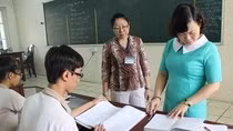 Khi cỗ máy giáo viên ỳ ạch, già nua, suốt ngày kể khổ, kể mệt nhọc thì… ảnh 2