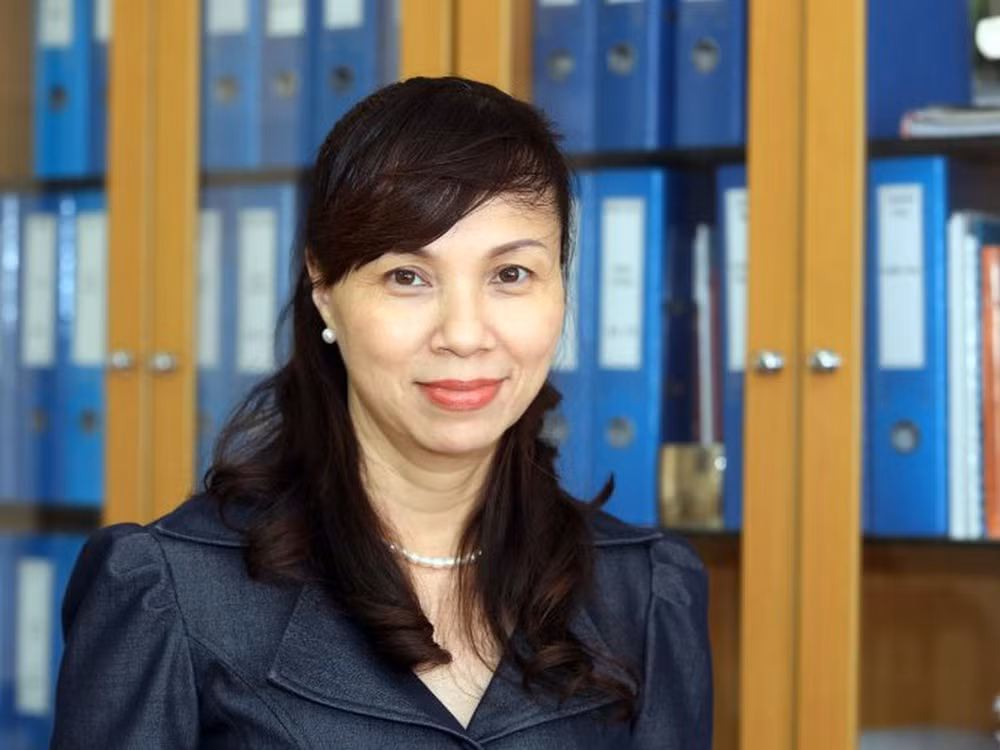 Vụ trưởng Vụ Giáo dục Đại học (Bộ Giáo dục và Đào tạo) Nguyễn Thị Kim Phụng cho biết luật mới này góp phần nâng cao tính tự chủ của toàn bộ hệ thống. (Ảnh: moet.gov.vn) Vụ trưởng Vụ Giáo dục Đại học (Bộ Giáo dục và Đào tạo) Nguyễn Thị Kim Phụng cho biết luật mới này góp phần nâng cao tính tự chủ của toàn bộ hệ thống. (Ảnh: moet.gov.vn)
