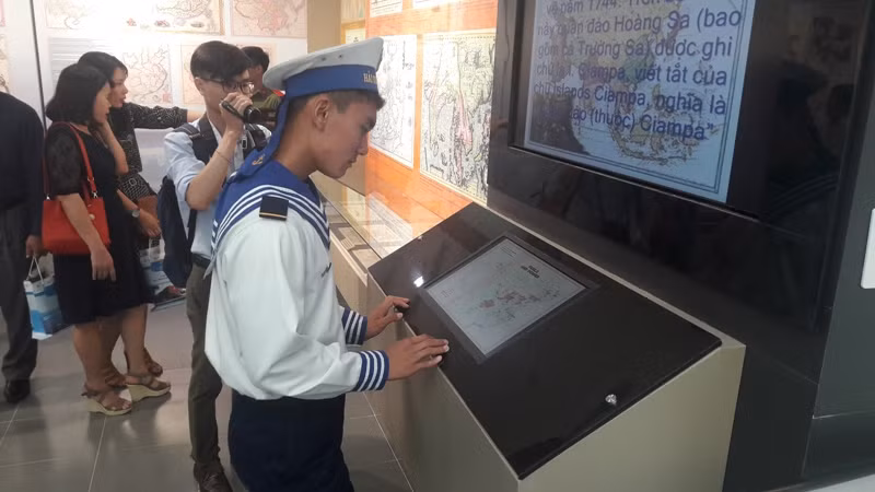 Nhiều bản đồ đã được số hóa để người dùng dễ dàng tiếp cận.