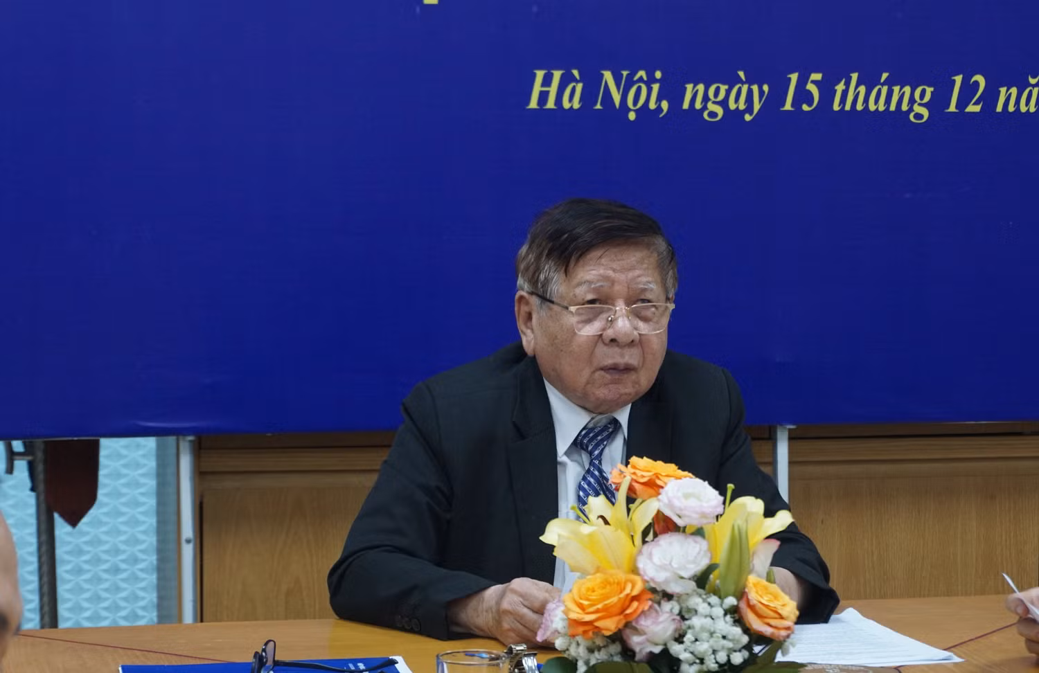 Phó Giáo sư, Tiến sĩ Trần Xuân Nhĩ báo cáo về hoạt động của Hiệp hội trong năm 2023. Ảnh: PM