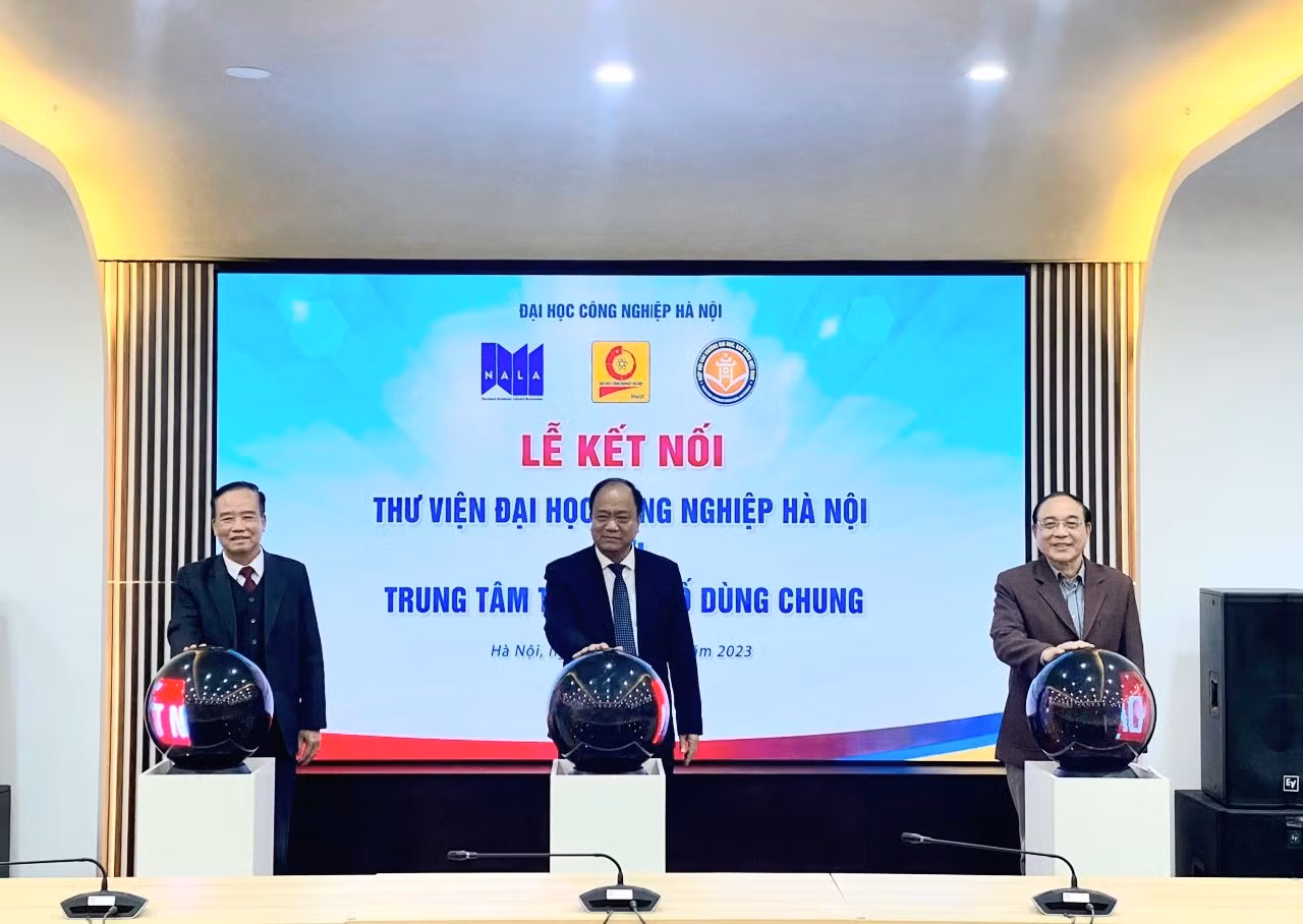 Lễ kết nối Thư viện Trường Đại học Công nghiệp Hà Nội với Trung tâm Tri thức số dùng chung.