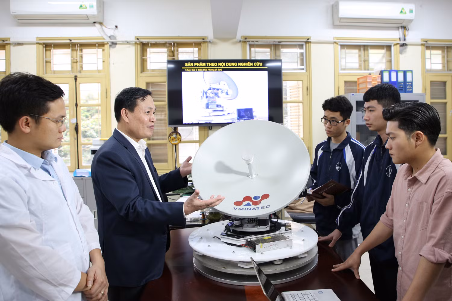 Đại học Quốc gia Hà Nội hiện nay được coi là đơn vị tiên phong thực hiện các dự án PPP trong lĩnh vực giáo dục. Ảnh minh họa: VNU Đại học Quốc gia Hà Nội hiện nay được coi là đơn vị tiên phong thực hiện các dự án PPP trong lĩnh vực giáo dục. Ảnh minh họa: VNU