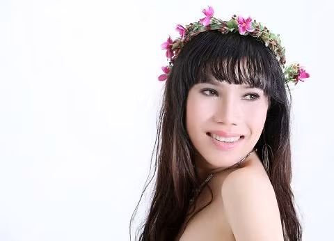Cô giáo chuyển giới bị hủy công nhận giới tính dọa kiện ảnh 1