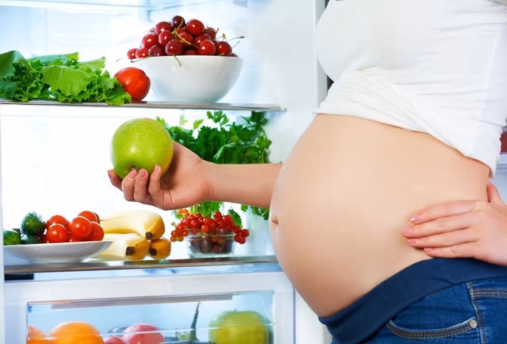 Chế độ dinh dưỡng phù hợp sẽ kích thích não bộ trẻ phát triển ngay từ khi còn trong bụng mẹ.