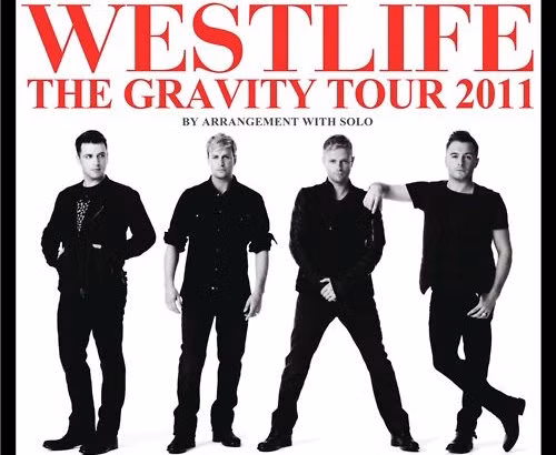Gần nghìn bạn trẻ 9x đội mưa bão đi đón Westlife ảnh 1
