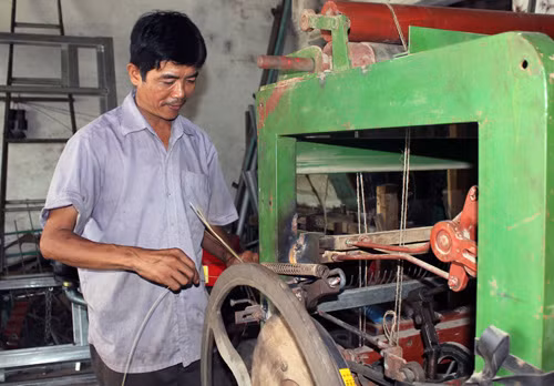 Trần Văn Phong - nhà sáng chế bất đắc dĩ - Ảnh: Ngọc Minh