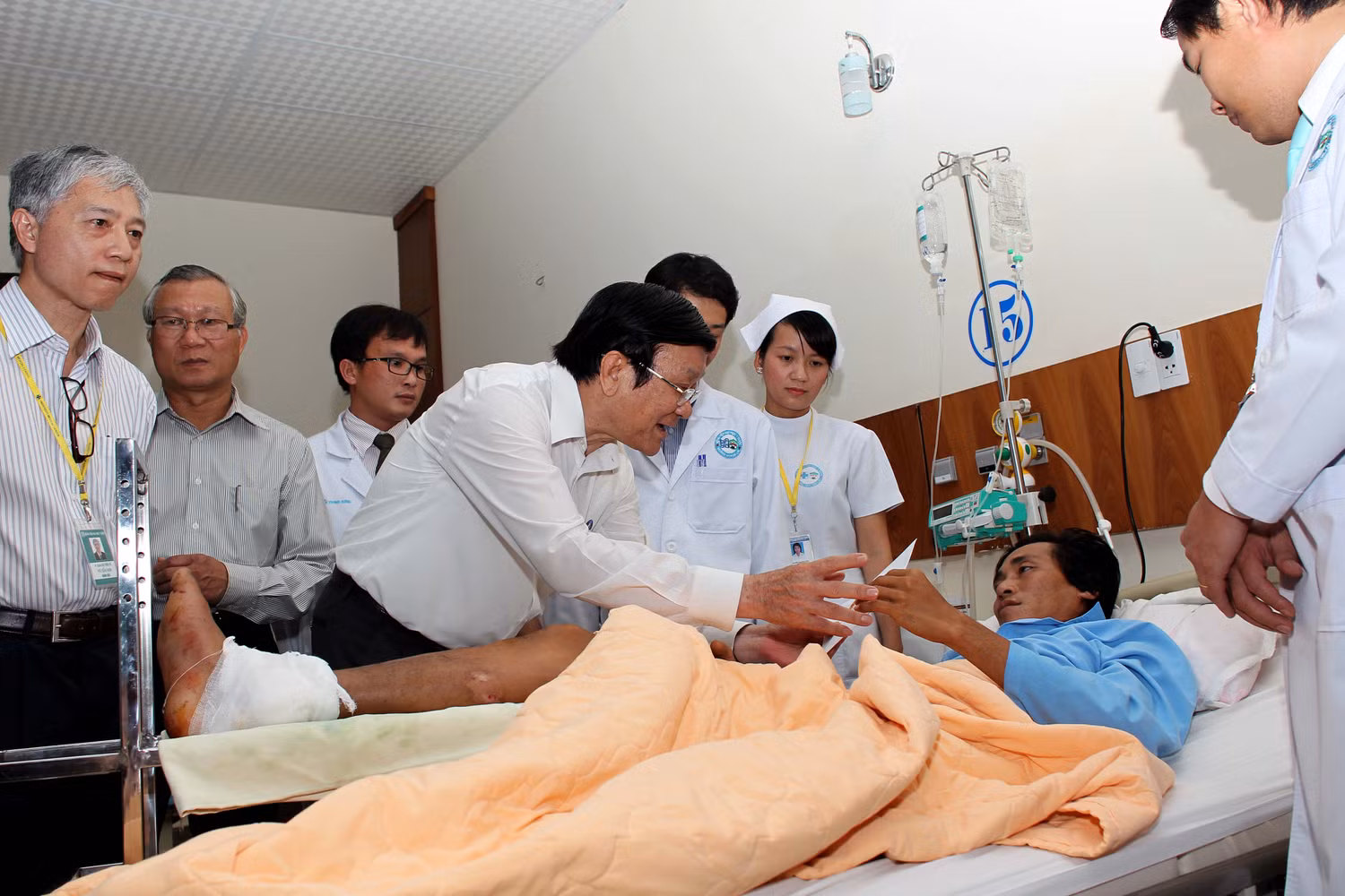 Chủ tịch nước thăm Bệnh viện Đại Học Y dược Hoàng Anh Gia Lai ảnh 3 Chủ tịch nước thăm Bệnh viện Đại Học Y dược Hoàng Anh Gia Lai ảnh 3