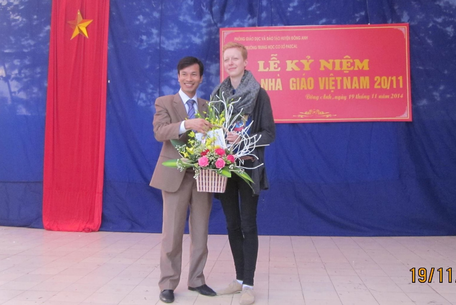 Thầy Trương Văn Diện trong dịp kỷ niệm Ngày Nhà giáo Việt Nam 20/11 tại Trường THCS Pascal Thầy Trương Văn Diện trong dịp kỷ niệm Ngày Nhà giáo Việt Nam 20/11 tại Trường THCS Pascal