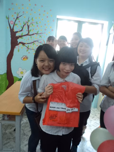 Vui Tết Đoàn viên cùng học sinh khuyết tật ảnh 3 Vui Tết Đoàn viên cùng học sinh khuyết tật ảnh 3