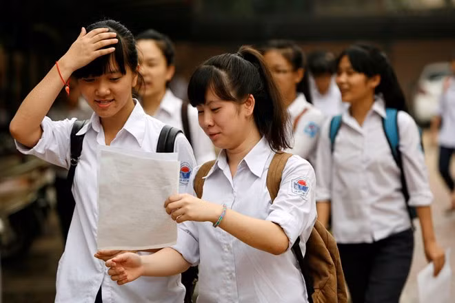 Đừng để học sinh chịu hậu quả thay cho việc làm của người lớn ảnh 2