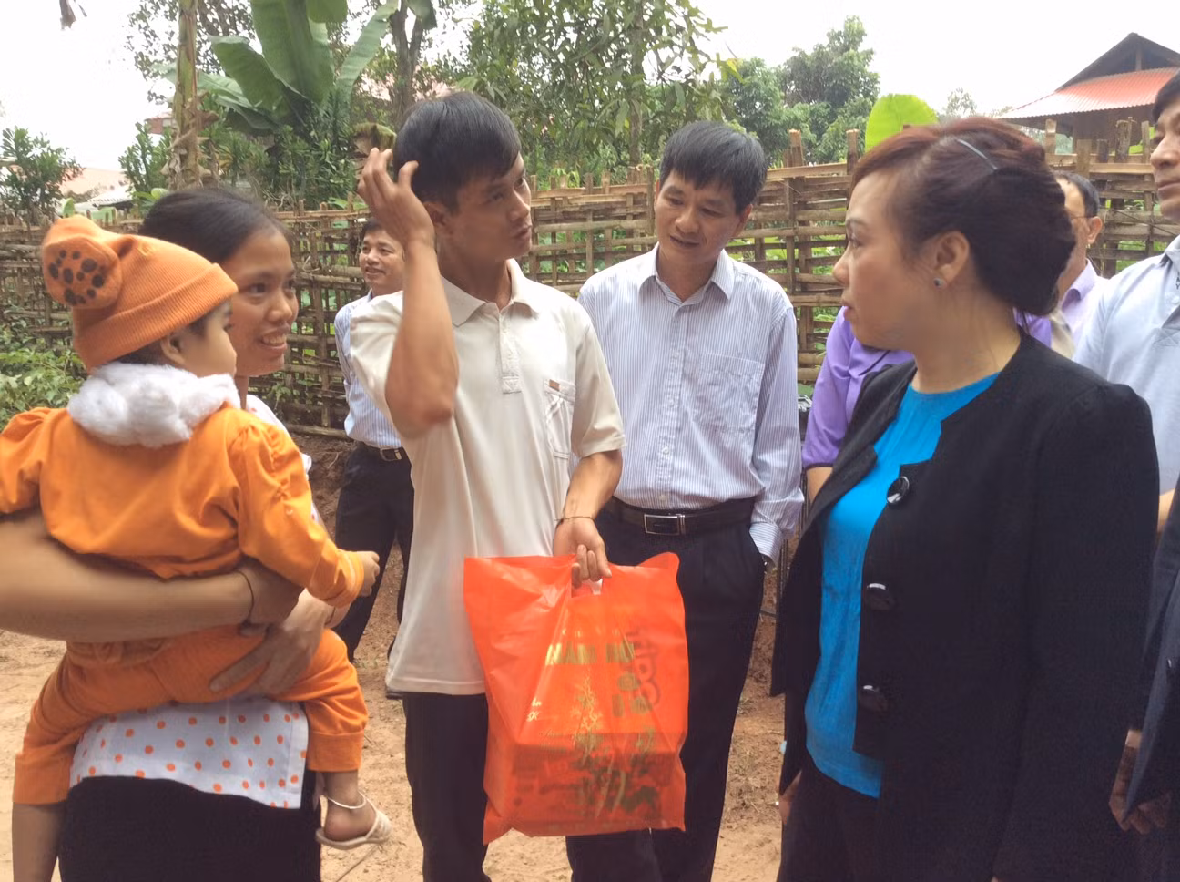 Gia đình anh Thực trong niềm vui ngày Bộ trưởng tới thăm nhà