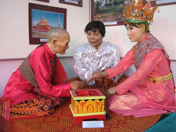 Tổ hợp Lễ buộc chỉ cổ tay – một trong nghi lễ đám cưới truyền thống của người Khmer Tổ hợp Lễ buộc chỉ cổ tay – một trong nghi lễ đám cưới truyền thống của người Khmer