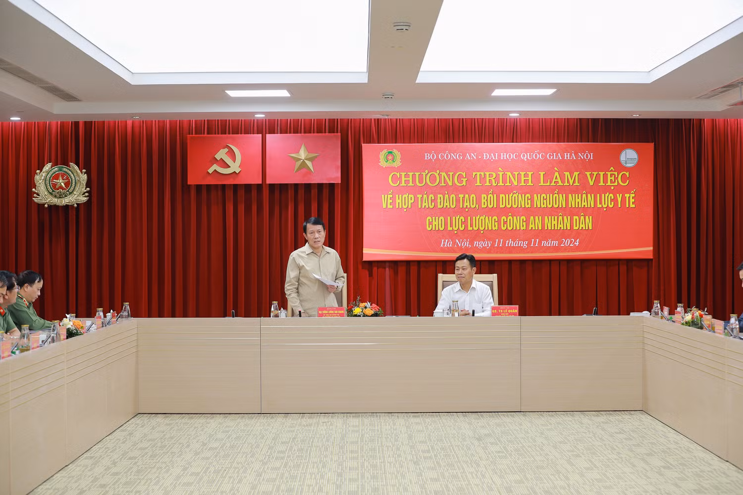 VNU - Truong DH Y Duoc (DHQGHN) hop tac voi Truong DH KTHC (Bo CA) (36).jpg