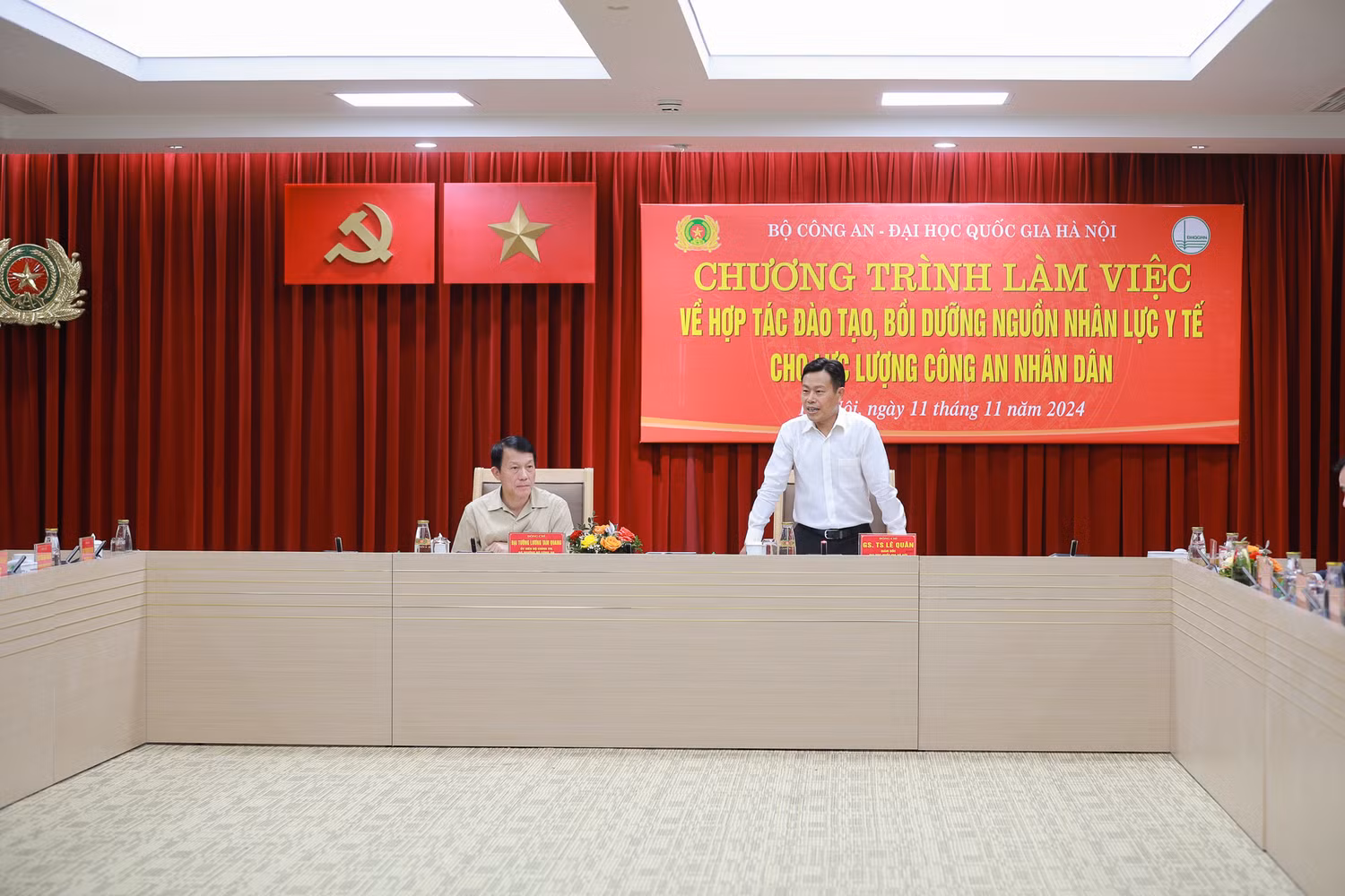 VNU - Truong DH Y Duoc (DHQGHN) hop tac voi Truong DH KTHC (Bo CA) (31).jpg