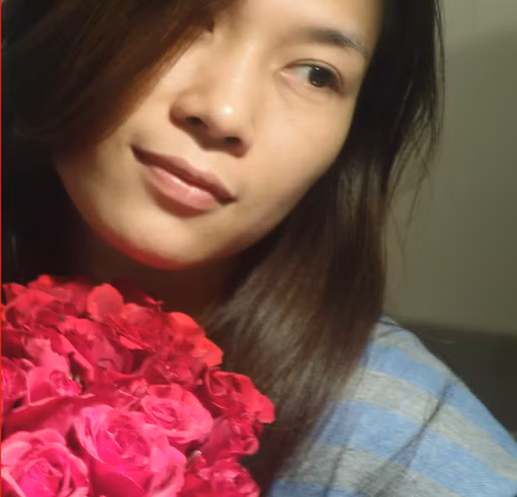 Khán giả được nhìn thấy "họa mi tóc nâu" với hình ảnh chân thật nhất qua gương mặt tự nhiên không make - up, không photoshop... trong album ra mắt hồi tháng 3.