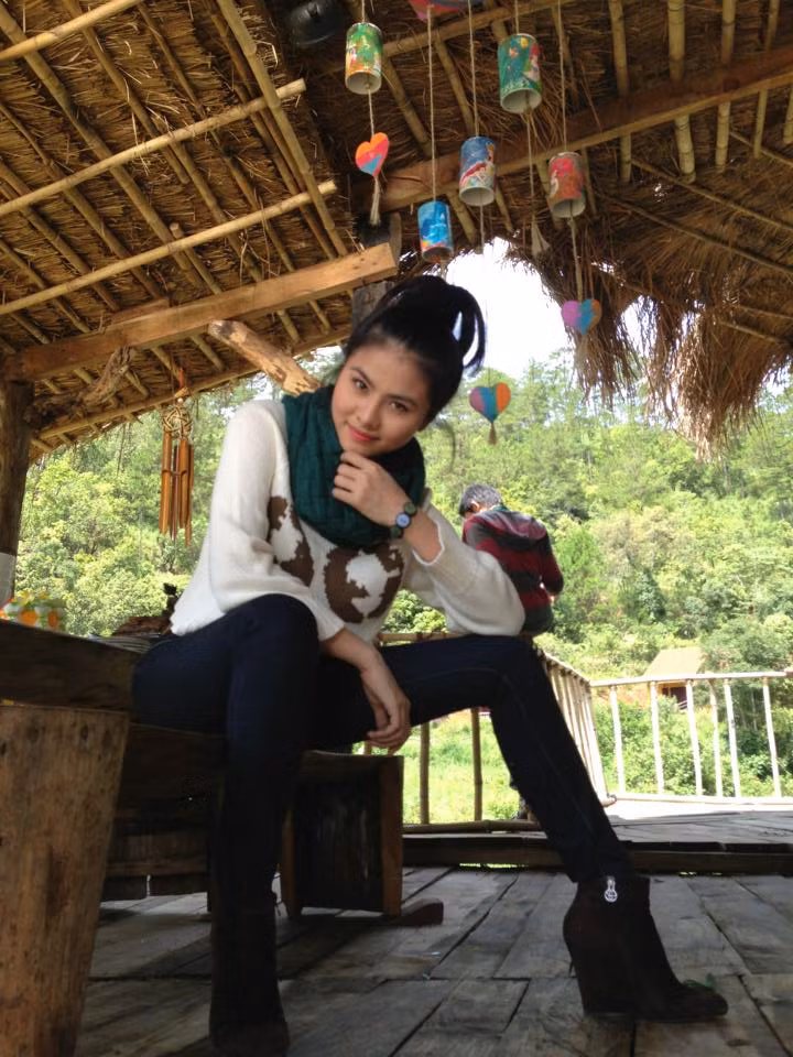 Vân Trang khoe ảnh mới kèm lời chú thích "Tạo hình nhân vật mới đây nà... Manly chưa?" Đây là một vai diễn cá tính mà cô đảm nhận trong bộ phim mới.