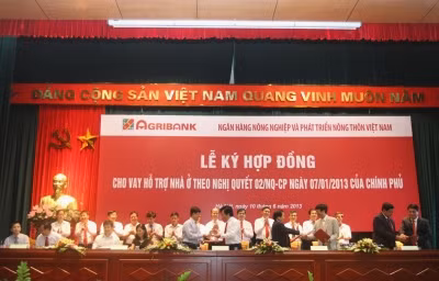 Lễ ký kết hợp đồng giữa Agribank và các doanh nghiệp.