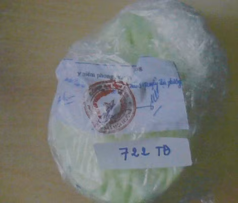 Bún được tẩy trắng bằng huỳnh quang. Bún được tẩy trắng bằng huỳnh quang.