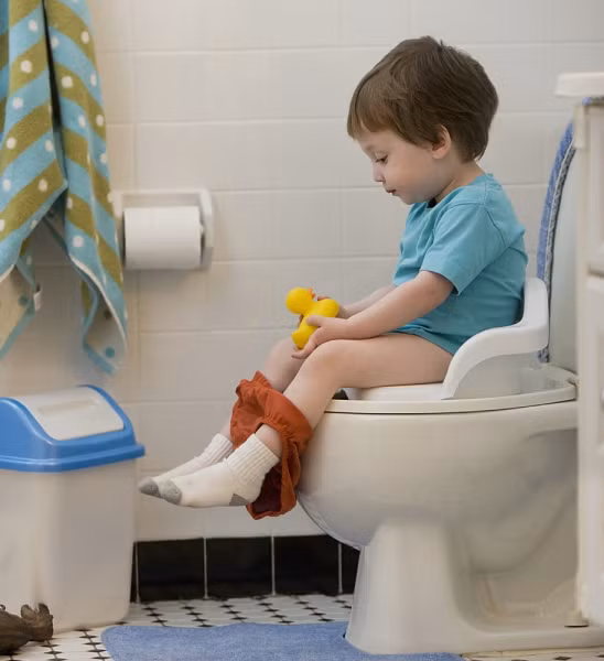 Cha mẹ không bao giờ được để con một mình trong nhà vệ sinh, dù chỉ là trong chốc lát. Cha mẹ không bao giờ được để con một mình trong nhà vệ sinh, dù chỉ là trong chốc lát.