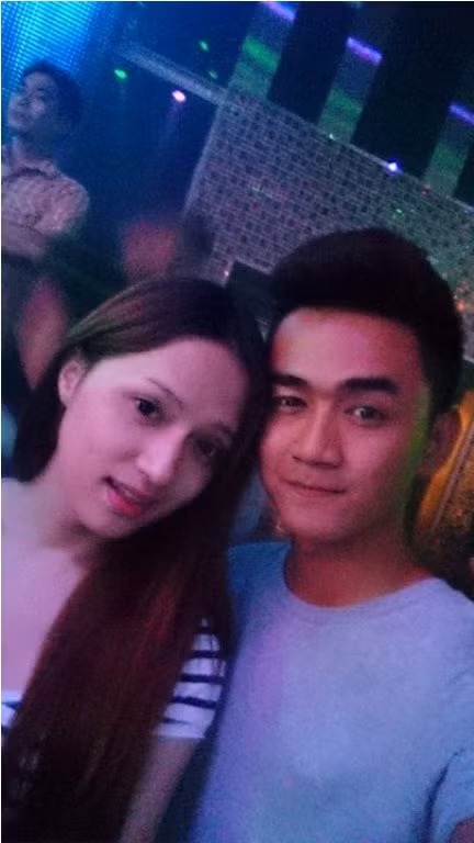 Người đẹp chuyển giới Hương Giang khoe ảnh chụp cùng Thanh Tùng Idol trên trang cá nhân.