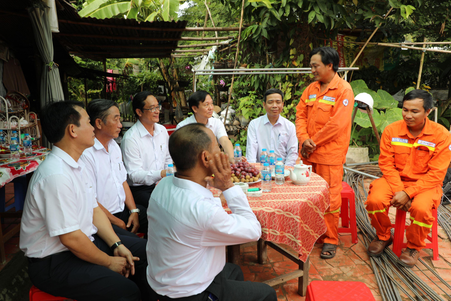 Đoàn viên Công đoàn Trần Thái Hậu thay mặt cho gia đình phát biểu cảm tưởng.