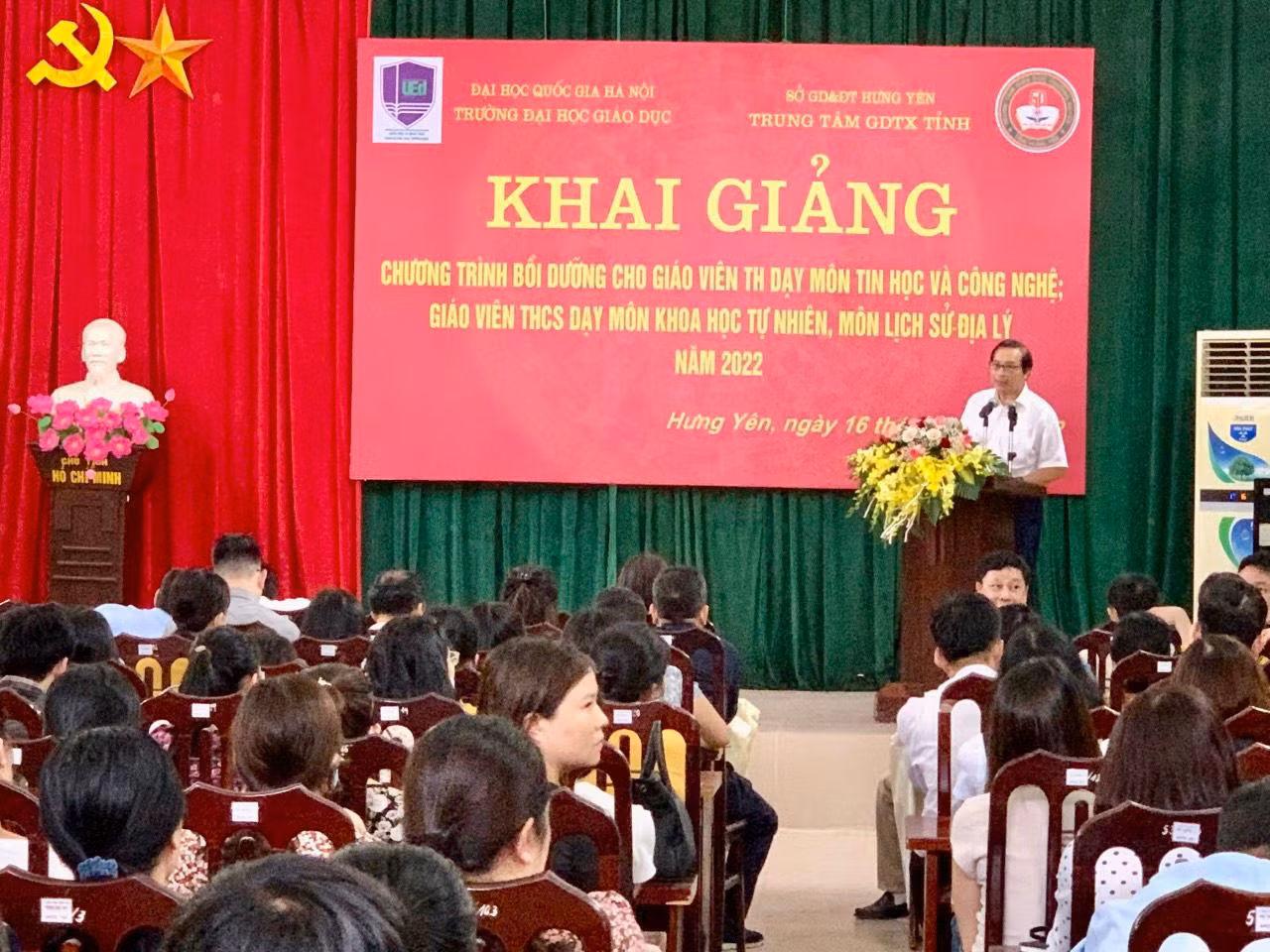 Ông Nguyễn Văn Phê (Giám đốc Sở Giáo dục và Đào tạo tỉnh Hưng Yên) phát biểu. (Ảnh: education.vnu.edu.vn).