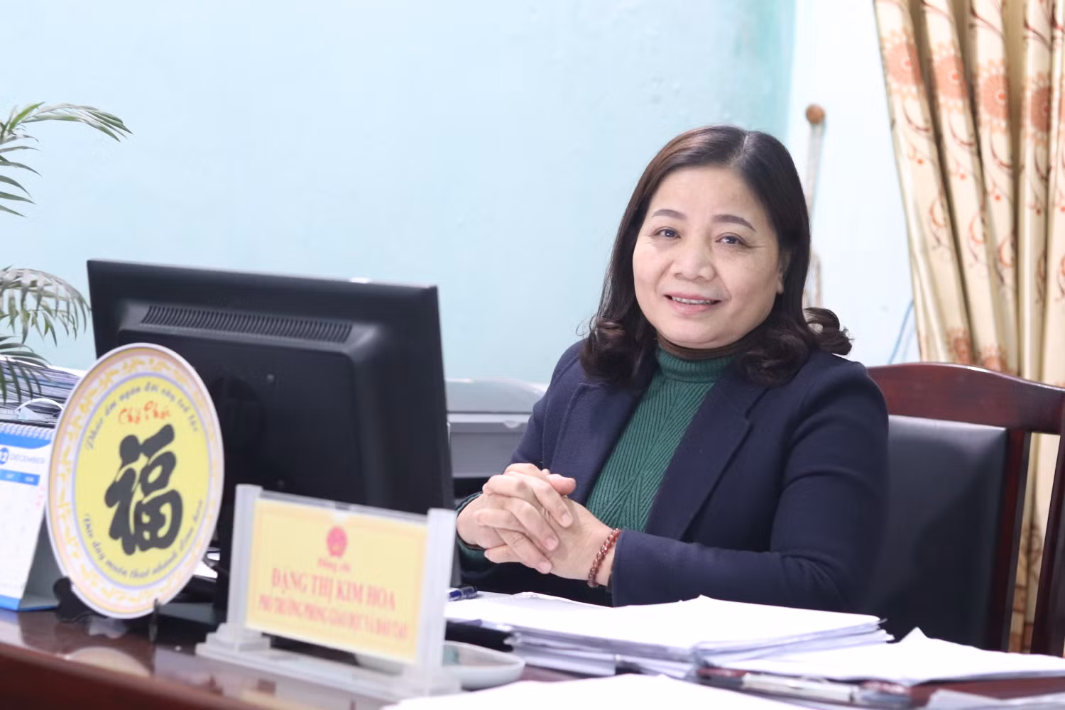 Bà Đặng Thị Kim Hoa - Phó Trưởng phòng Giáo dục và Đào tạo huyện Yên Minh (Hà Giang) cho biết, nhiều thầy cô vẫn đang từng ngày mong ngóng được thưởng Tết - tháng lương thứ 13. Ảnh: Mộc Trà.