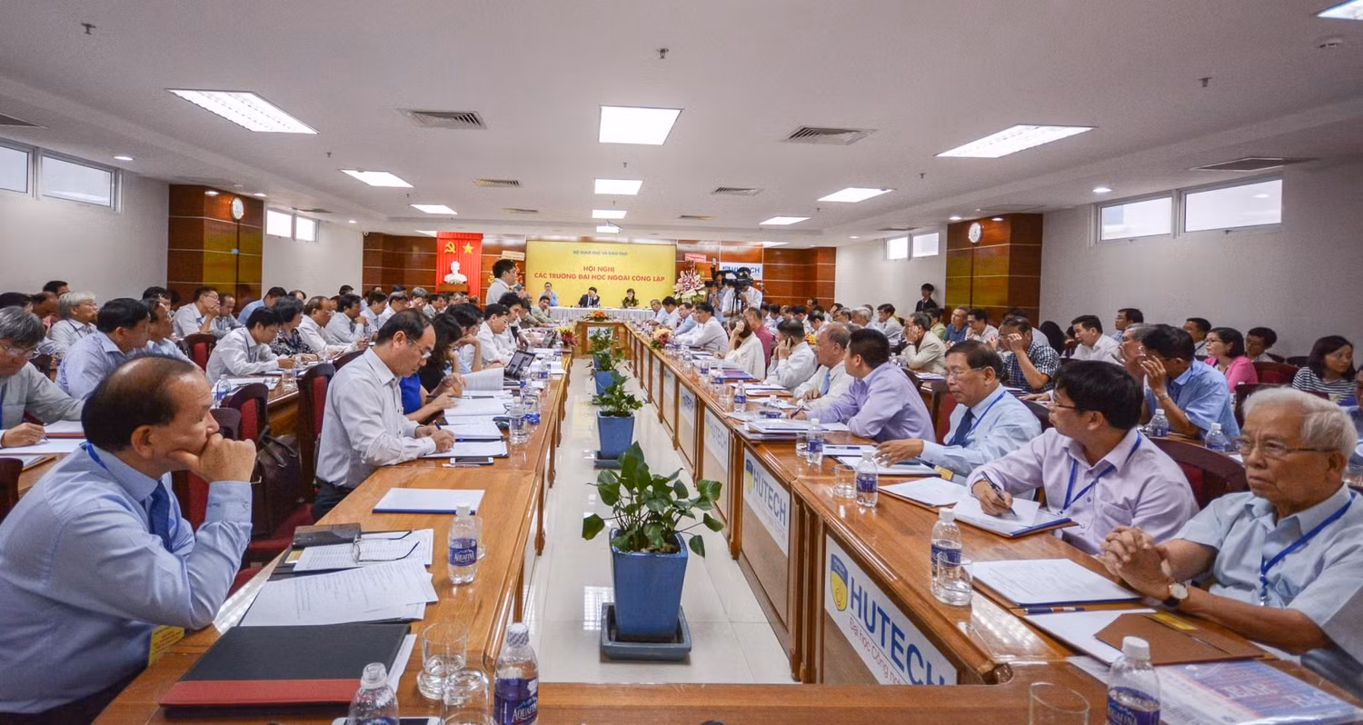 Bộ Giáo dục và Đào tạo tổ chức “Hội nghị các trường đại học ngoài công lập” tại Trụ sở chính trường HUTECH. (Ảnh: NTCC). Bộ Giáo dục và Đào tạo tổ chức “Hội nghị các trường đại học ngoài công lập” tại Trụ sở chính trường HUTECH. (Ảnh: NTCC).