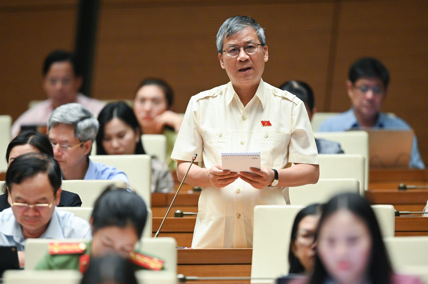 Đại biểu Quốc hội Nguyễn Anh Trí - Đoàn Đại biểu Quốc hội thành phố Hà Nội đề cập đến nạn “tham nhũng vặt”. Ảnh: quochoi.vn.