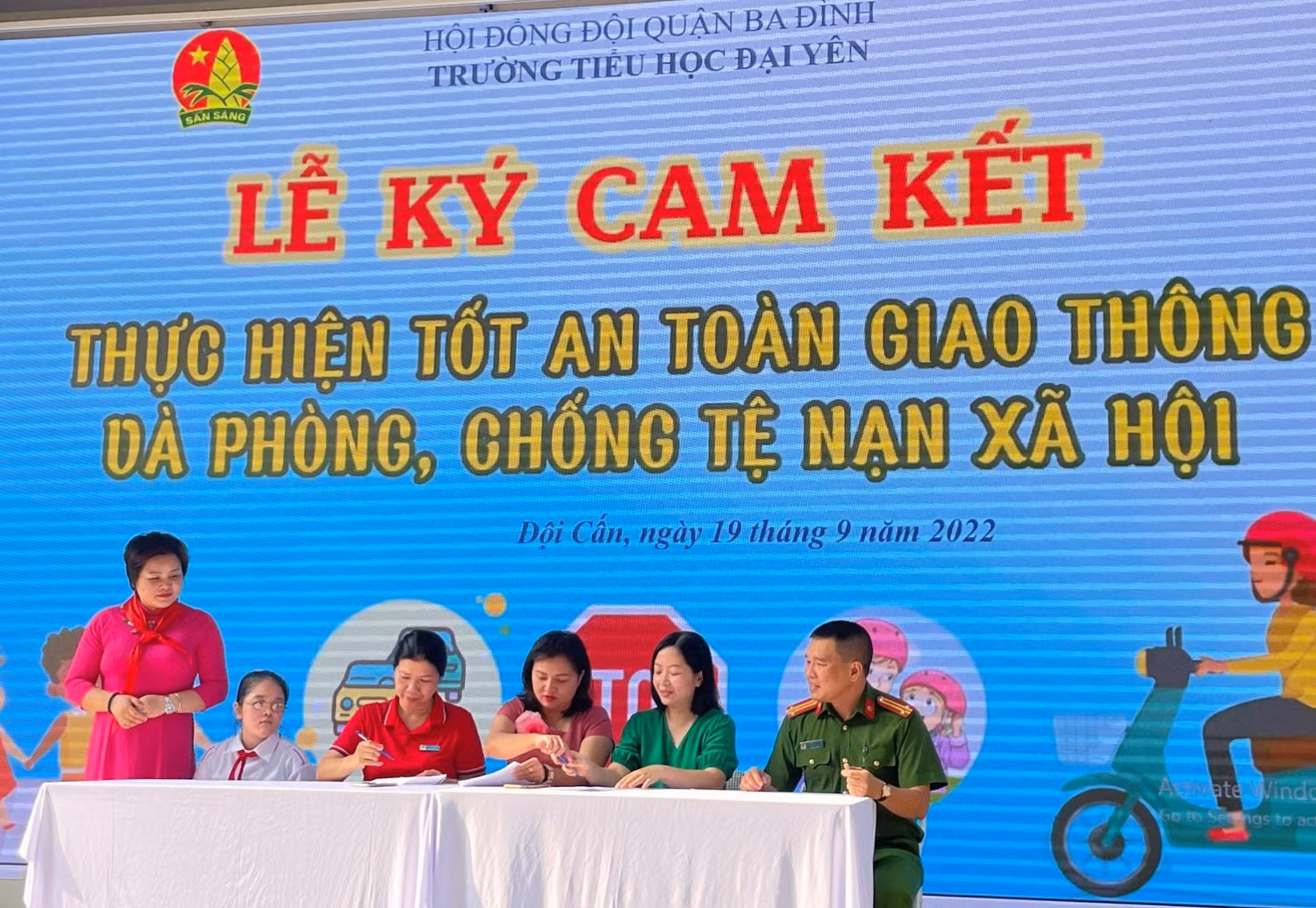 Lễ ký cam kết tại Trường Tiểu học Đại Yên. (Ảnh: NTCC).