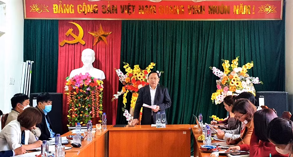 Ông Đinh Trung Tuấn - Giám đốc Sở Giáo dục và Đào tạo tỉnh Lai Châu. (Ảnh: laichau.edu.vn). Ông Đinh Trung Tuấn - Giám đốc Sở Giáo dục và Đào tạo tỉnh Lai Châu. (Ảnh: laichau.edu.vn).