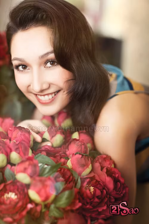 Anna mang vẻ đẹp lai, vừa đáng yêu lại vừa mang nét e ấp dịu ngọt.