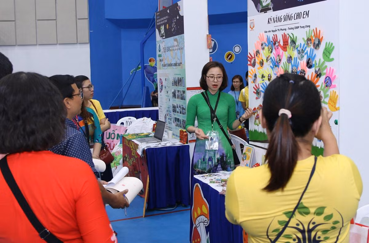 Đại diện Trường cao đẳng Sư phạmTrung ương cho rằng, từ thành công của dự án của mà cô Phương phụ trách, sẽ là động lực cho các giảng viên trong trường tiếp tục cố gắng. Ảnh: Nhân vật cung cấp