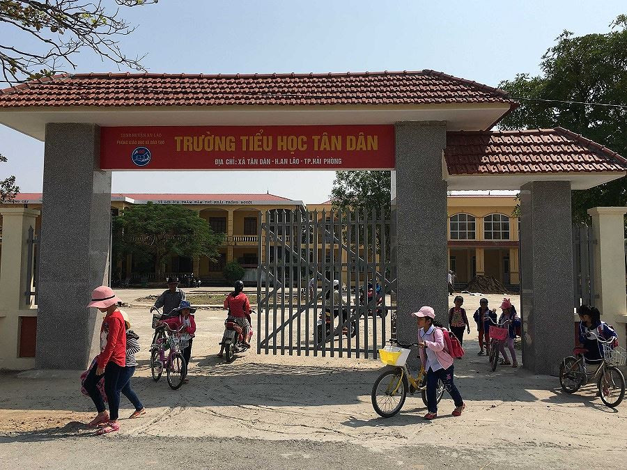 Lạm thu 738 triệu đồng, Hiệu trưởng Trường Tân Dân bị kỷ luật cảnh cáo, không bổ nhiệm lại Lạm thu 738 triệu đồng, Hiệu trưởng Trường Tân Dân bị kỷ luật cảnh cáo, không bổ nhiệm lại