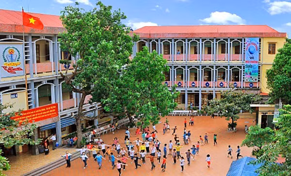 Hàng nghìn giáo viên hợp đồng vượt chỉ tiêu đã được tỉnh Hải Dương chỉ đạo trả lương. Ảnh Đỗ Hoàng Hàng nghìn giáo viên hợp đồng vượt chỉ tiêu đã được tỉnh Hải Dương chỉ đạo trả lương. Ảnh Đỗ Hoàng