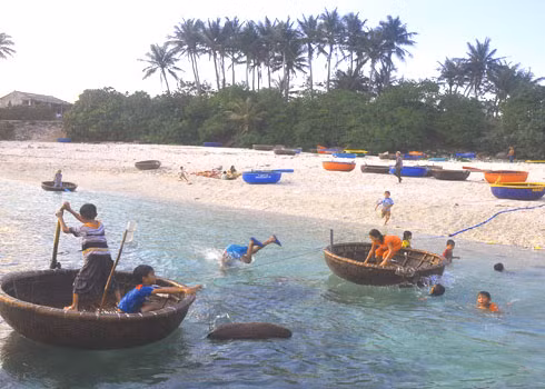 Trẻ con miền biển. Trẻ con miền biển.