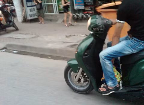 Chụp tại Ngã Tư Vọng. Ảnh: Hoàng Minh Dũng.